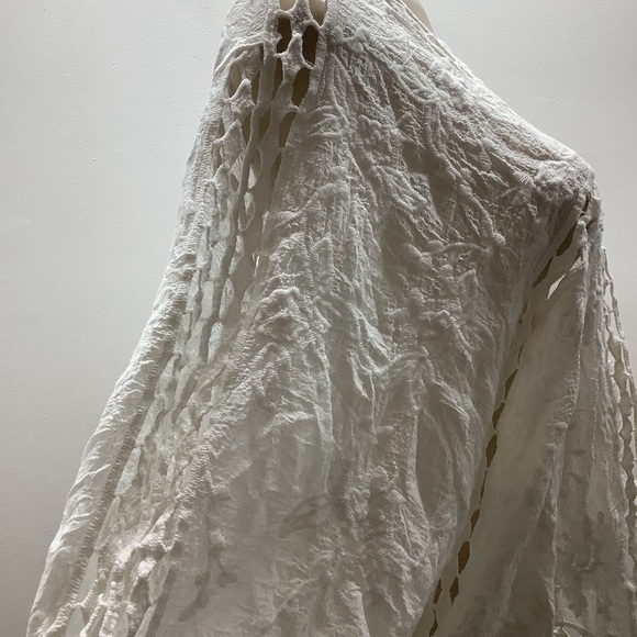 Live Los Angeles Size Small Elegant White Crochet Lace Kimono. New With Tags - Picture 4 of 8